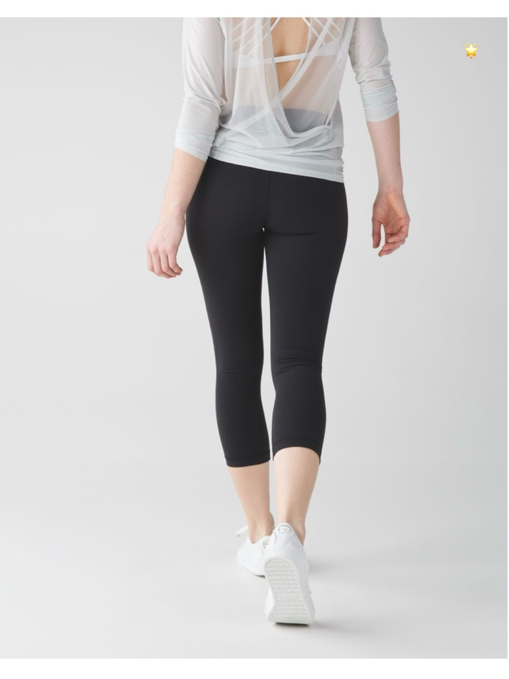 lululemon athletica Black Cropped Capri Leggings